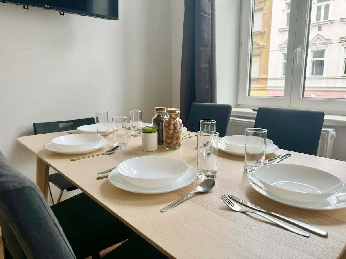 Stylish & Renovated Apartment With Free Parking Vienna